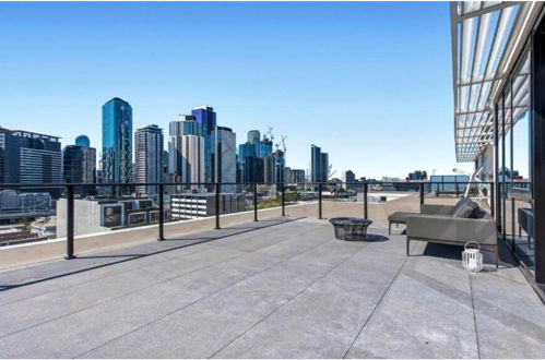 Photo 25 - Luxury Penthouse with Bay and City Views