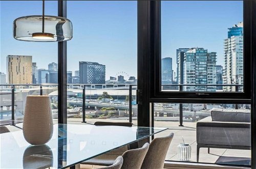 Photo 17 - Luxury Penthouse with Bay and City Views