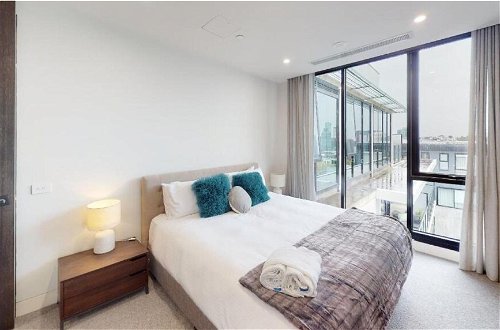 Photo 5 - Luxury Penthouse with Bay and City Views