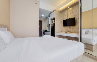 Photo 3 - Cozy Living Studio At Transpark Bintaro Apartment