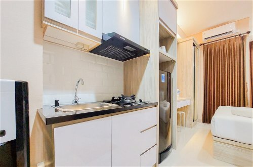 Photo 20 - Cozy Living Studio At Transpark Bintaro Apartment