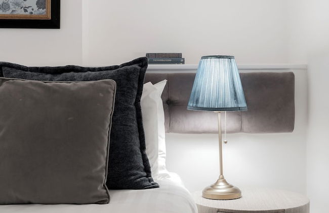 Covent Garden by Excel Apartments - Photo 16