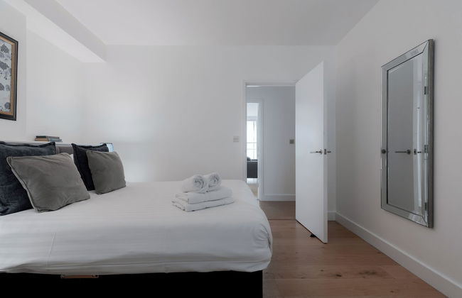 Covent Garden by Excel Apartments - Photo 17