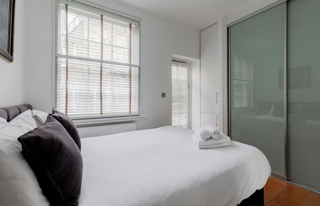 Covent Garden by Excel Apartments - Photo 8