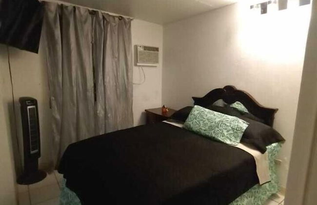 Cottage at West 7 Palms - Photo 4