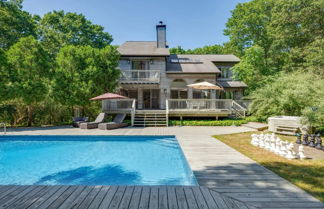 Photo 1 - Meadowood Manor by Rove Travel 6 BR Sag Harbor