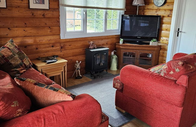 Log Cabin - Free Parking, Garden & pet Friendly - Foto 4