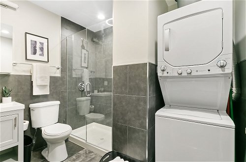 Photo 19 - Comfy & Stylish 2BR 1BA in West Town