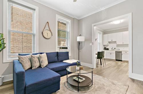 Photo 1 - Comfy & Stylish 2BR 1BA in West Town