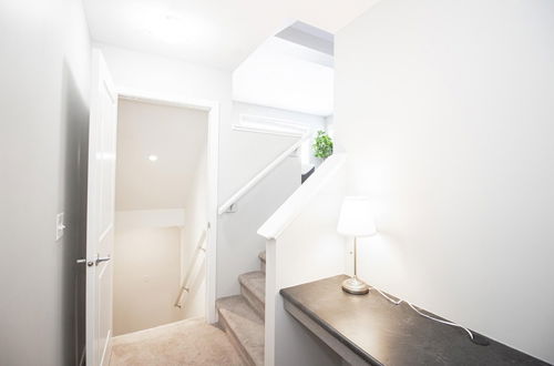 Photo 22 - Bright Modern 4bed 2bath Townhouse With Parking