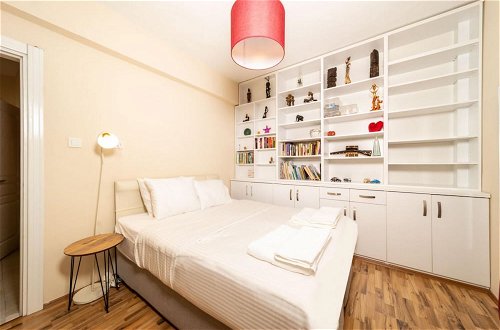 Photo 5 - Cozy Flat With Central Location in Muratpasa