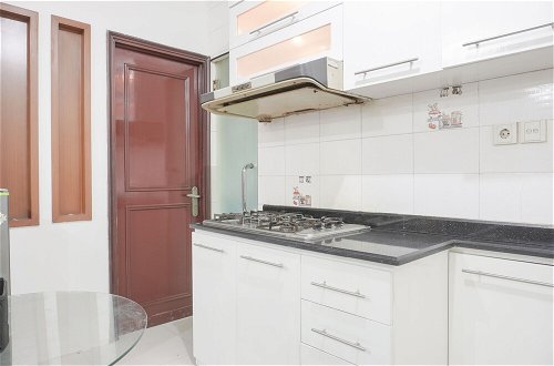 Photo 11 - Fully Furnished And Comfy 2Br Apartment At Gajah Mada Mediterania