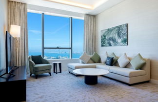 Photo 3 - Luxury Apt w Fabulous Views Over Palm Jumeirah