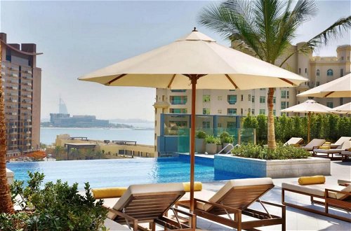 Photo 20 - Luxury Apt w Fabulous Views Over Palm Jumeirah
