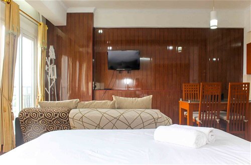 Photo 4 - Nice And Comfort Studio At Sunter Park View Apartment