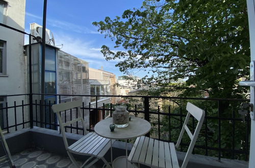 Photo 5 - Flat With Balcony and Bosphorus View in Beyoglu