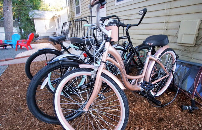 Charming Bungalow Next to UNC - Free Cruiser Bikes! - Photo 19