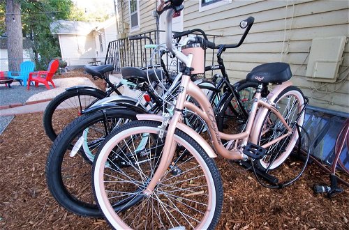Foto 16 - Charming Bungalow Next to UNC - Free Cruiser Bikes
