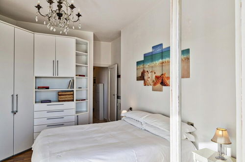 Photo 4 - Homey Seaview Apartment by Wonderful Italy