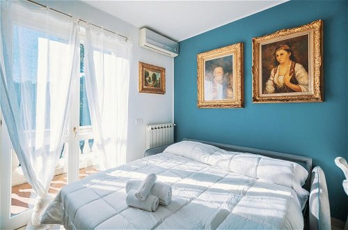 Photo 5 - Art Apartment With Sea View by Wonderful Italy