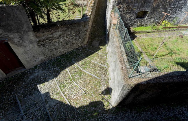Mezzegra Apartments in Tremezzo - Photo 2