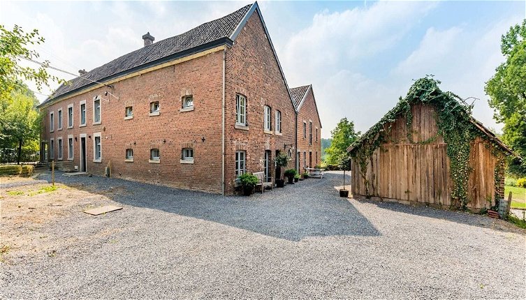 Photo 1 - Magnificent Holiday Home in Sint-martens-voeren With Garden