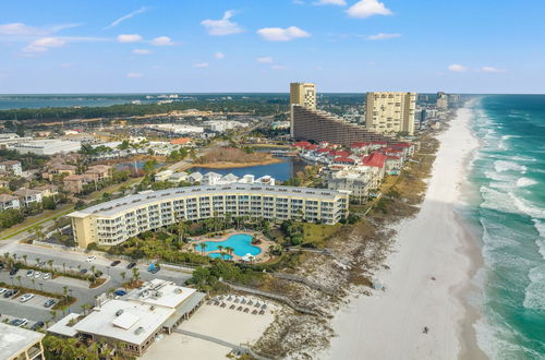 Foto 44 - Spring Break Is Booking Fast-crescent at Miramar-gulf Front-free Beach Chairs