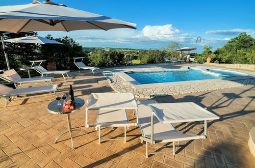 Photo 29 - Peaceful Villa in Montefiascone with Hot Tub