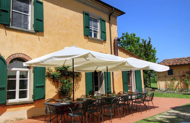 Villa With Swimming Pool in Marciano - Photo 1
