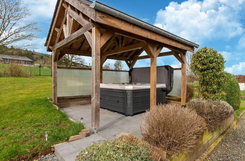 Photo 36 - Spacious Holiday Home in Lierneux With Bubble Bath