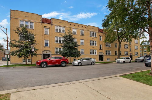 Photo 15 - 1BR Vibrant Apt in Old Irving Park