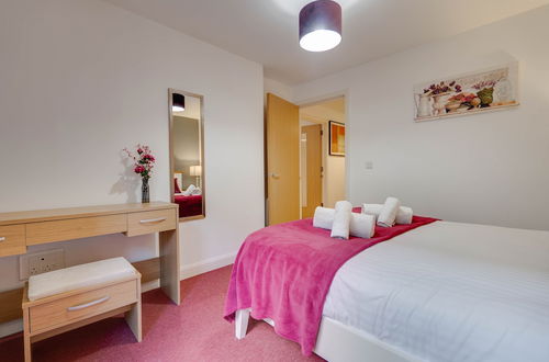 Photo 2 - Impeccable 1-bed Apartment in Birmingham