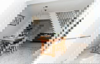 Photo 3 - Propeller House - From 165 Per Night