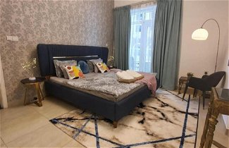 Photo 2 - Luxurious Apartment Near Dubai Downtown, UAE