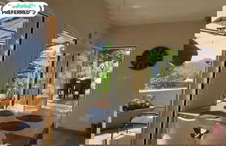 Foto 1 - Chic Coastal Hill Escape
