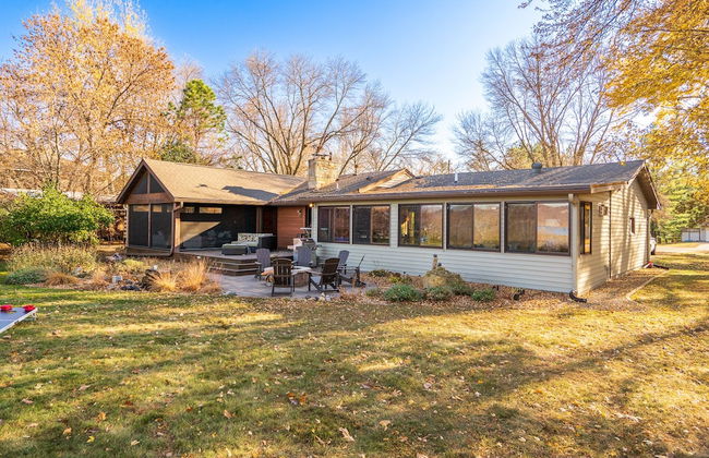 The Lakeview - Photo 41