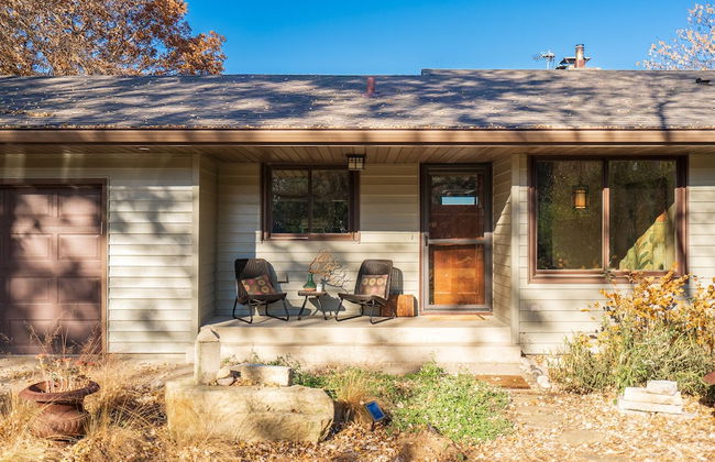 The Lakeview - Photo 40