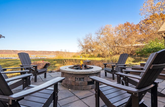 The Lakeview - Photo 31