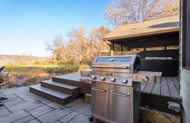 The Lakeview - Photo 33