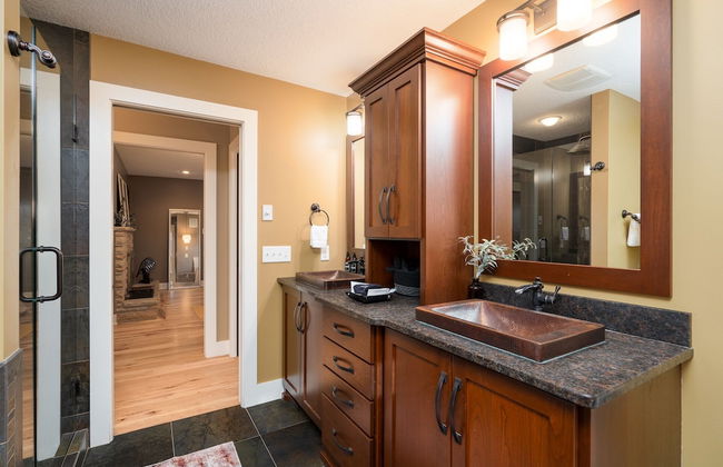 The Lakeview - Photo 19