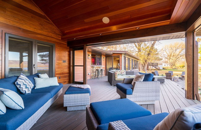 The Lakeview - Photo 38