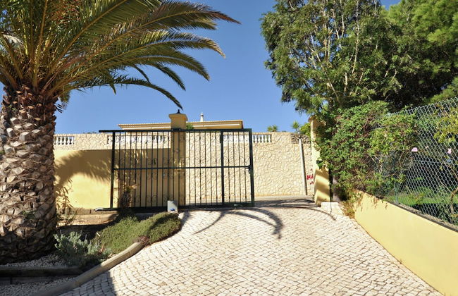 Semi-detached Villa With 1 Bedroom Located Near Meia Praia Beach - Lagos - Foto 33