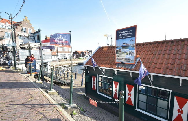 Modern Houseboat in Volendam With Shared Pool - Foto 16