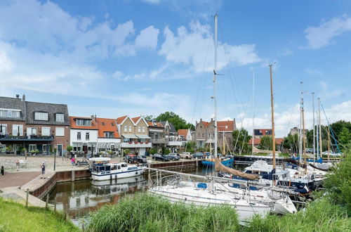 Photo 25 - Idyllic Holiday Home in Ooltgensplaat on the Water