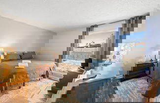 Foto 1 - Beachy Bonanza by Book That Condo