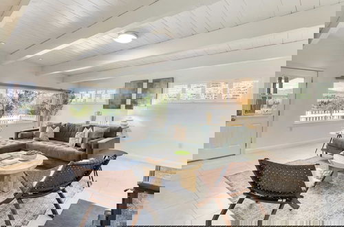 Foto 6 - Modern Sonoma Stay w/ Spacious Deck, Views & Prime Location Bennett