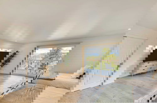 Foto 23 - Modern Sonoma Stay w/ Spacious Deck, Views & Prime Location Bennett