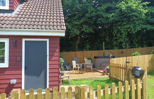 Romantic Chalet- Hot Tub- Games Room-stream-views - Foto 22