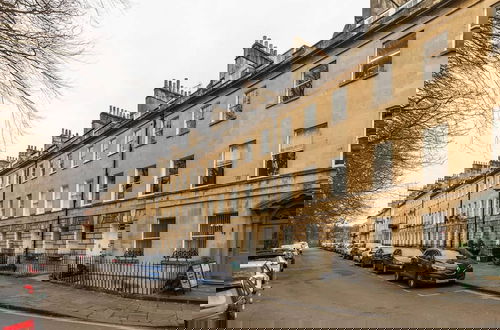 Photo 31 - Elegant Georgian Flat in Historic Bath With Garden