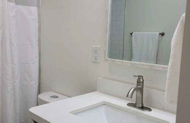 Renovated 2 Bed Walltown Home Walk to Duke A - Foto 8